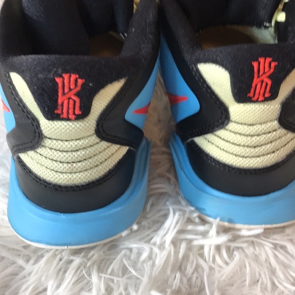 Nike Kids Kylie Infinity SE - Picture 10 of 12